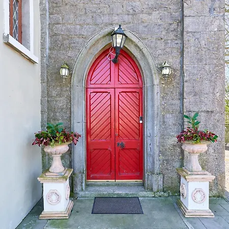 Castlelost Belfry Villa *